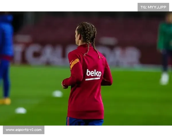 阿坎吉空门铲射踢偏，德比战遗憾瞬间成转折点