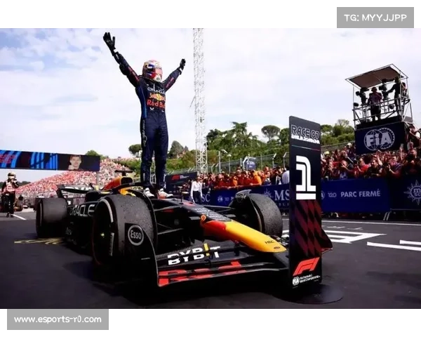 维斯塔潘的最后一搏：从落后104分到12分差距