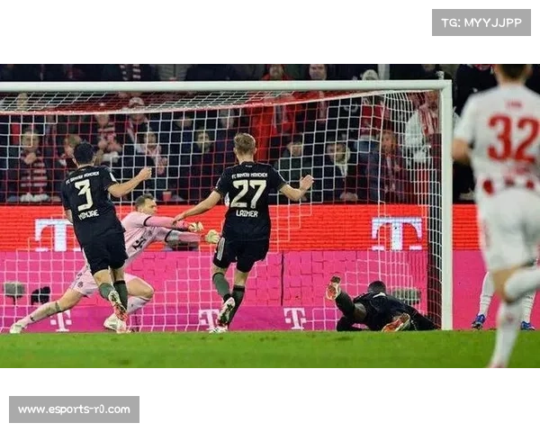 诺伊尔神扑救险，连续挡出RB莱比锡两次单刀射门